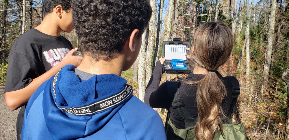 🌿 Les élèves de 8e année explorent la nature avec Vision H2O